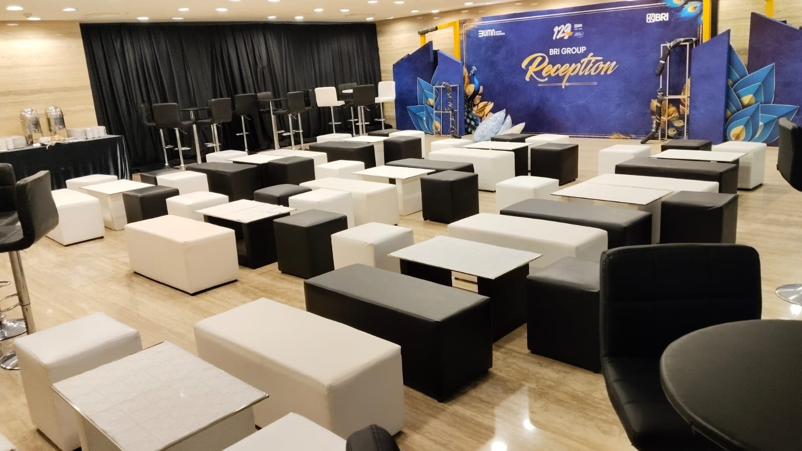Sewa Sofa Bench Kotak Jakarta Bogor Depok Tangerang Bekasi