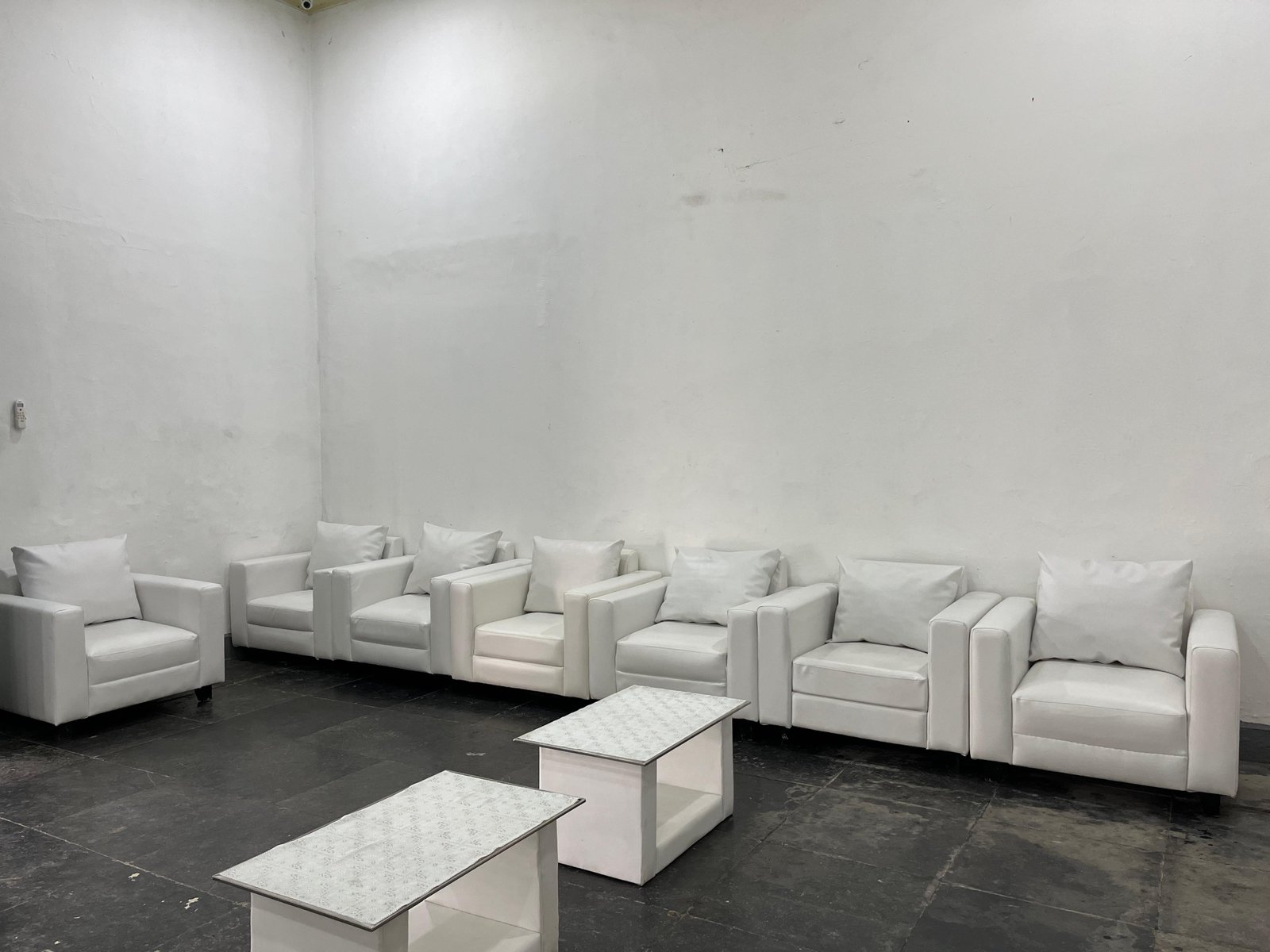 Sewa Sofa Sekitar di The Westin Jakarta — Mega Kuningan Jakarta Jaminan Kualitas 2025