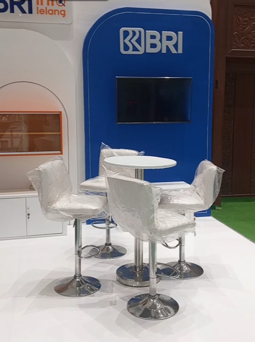 Sewa Barstool & Kursi Gedung Pertamina Pusat – Jakarta Selatan Rental Jabodetabek by Gaharu Production