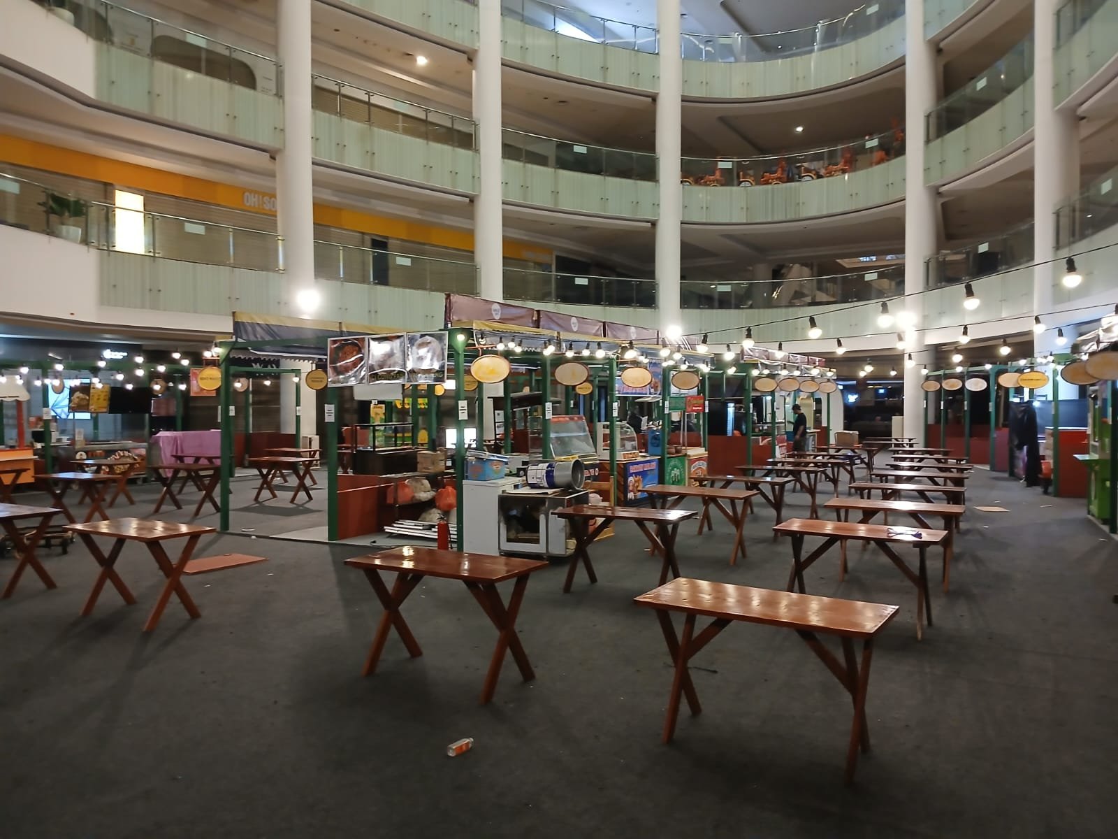 Sewa Kursi & Meja Taman Set Senayan City / Senayan Park – Senayan by Sewa Sofa