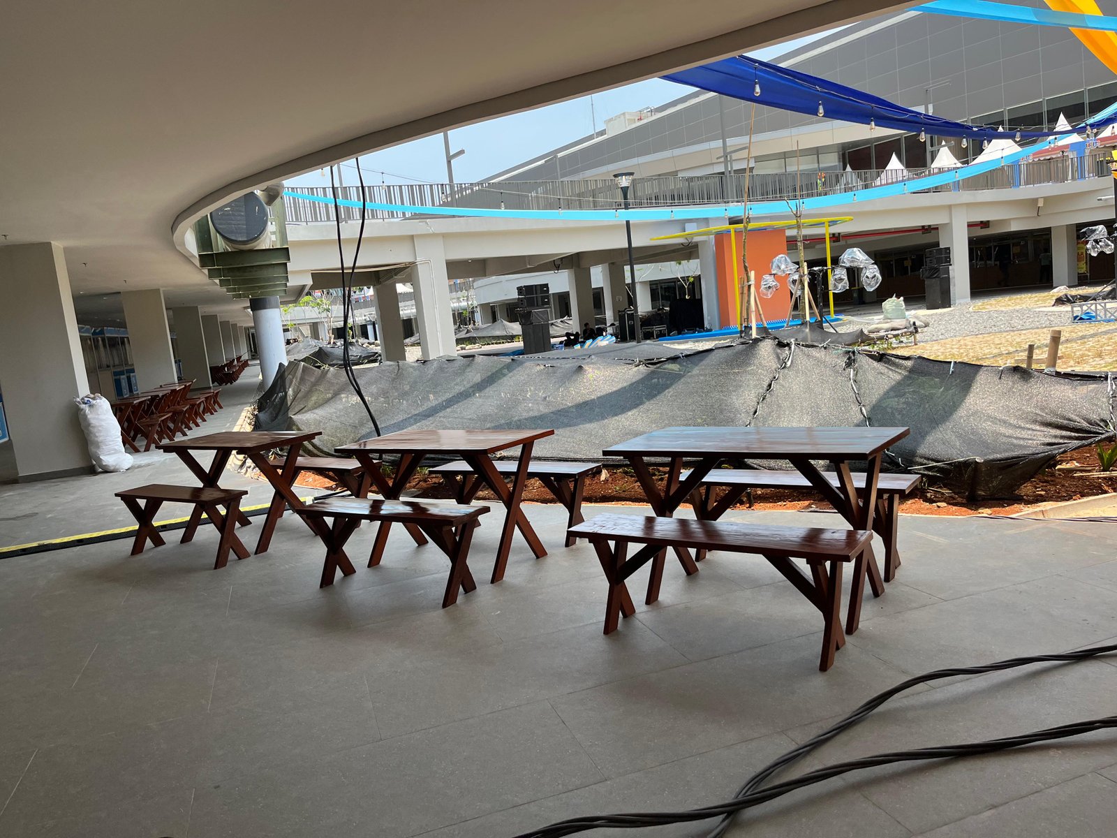 Sewa Kursi & Meja Taman Set Universitas Trisakti – Grogol by Sewa Sofa