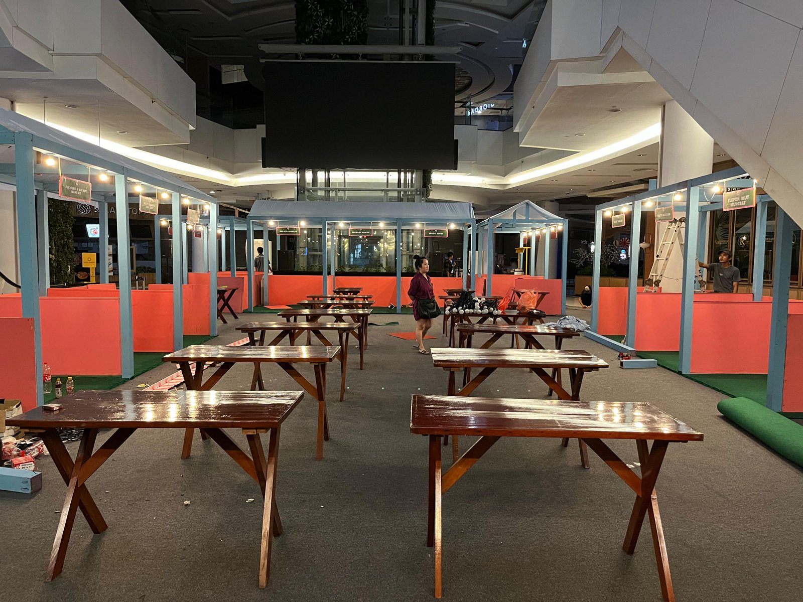 Sewa Kursi & Meja Taman Set Tangcity Mall Convention Hall – Tangerang by Sewa Sofa